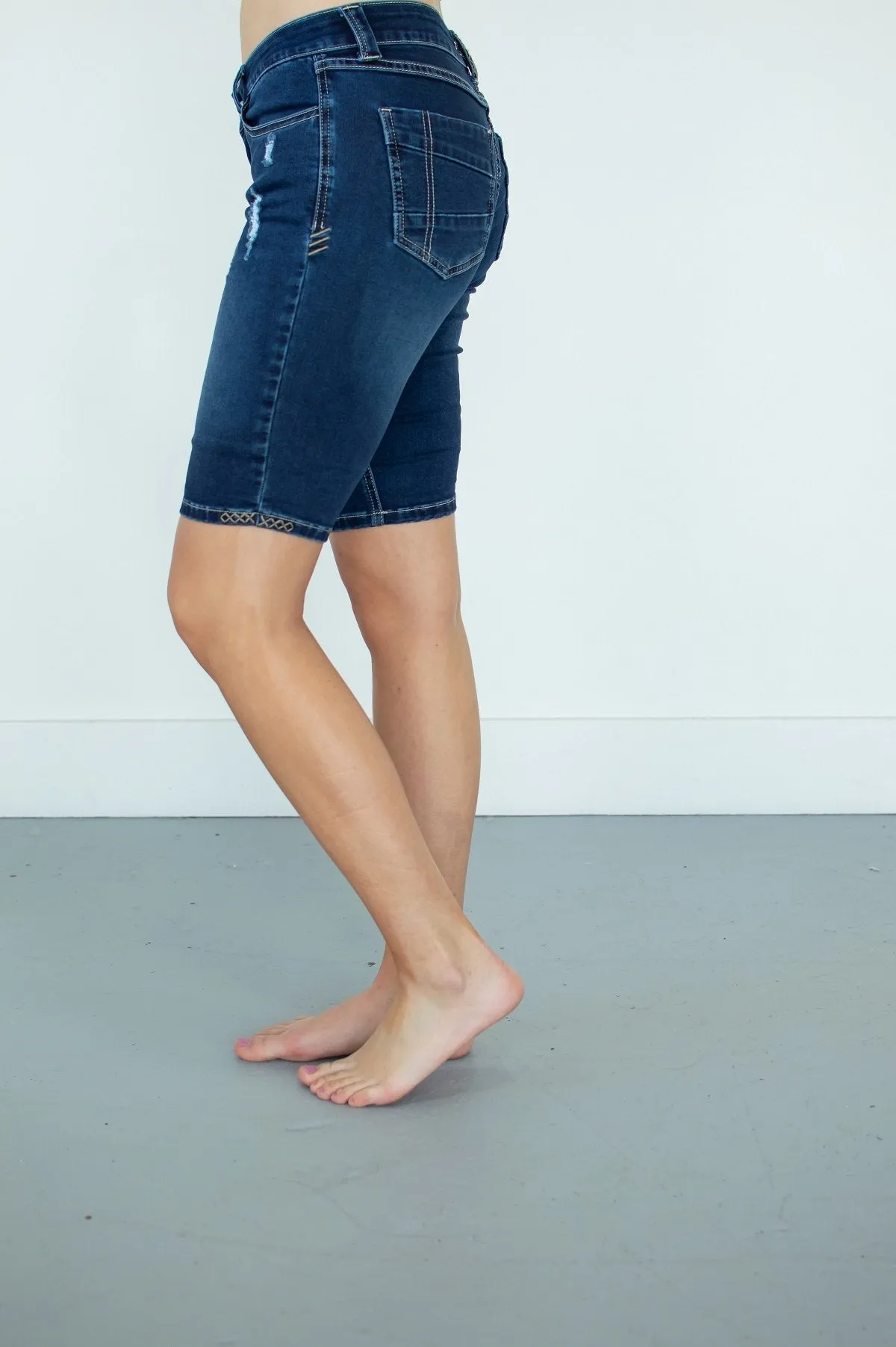Brandi Bermudas-dark wash