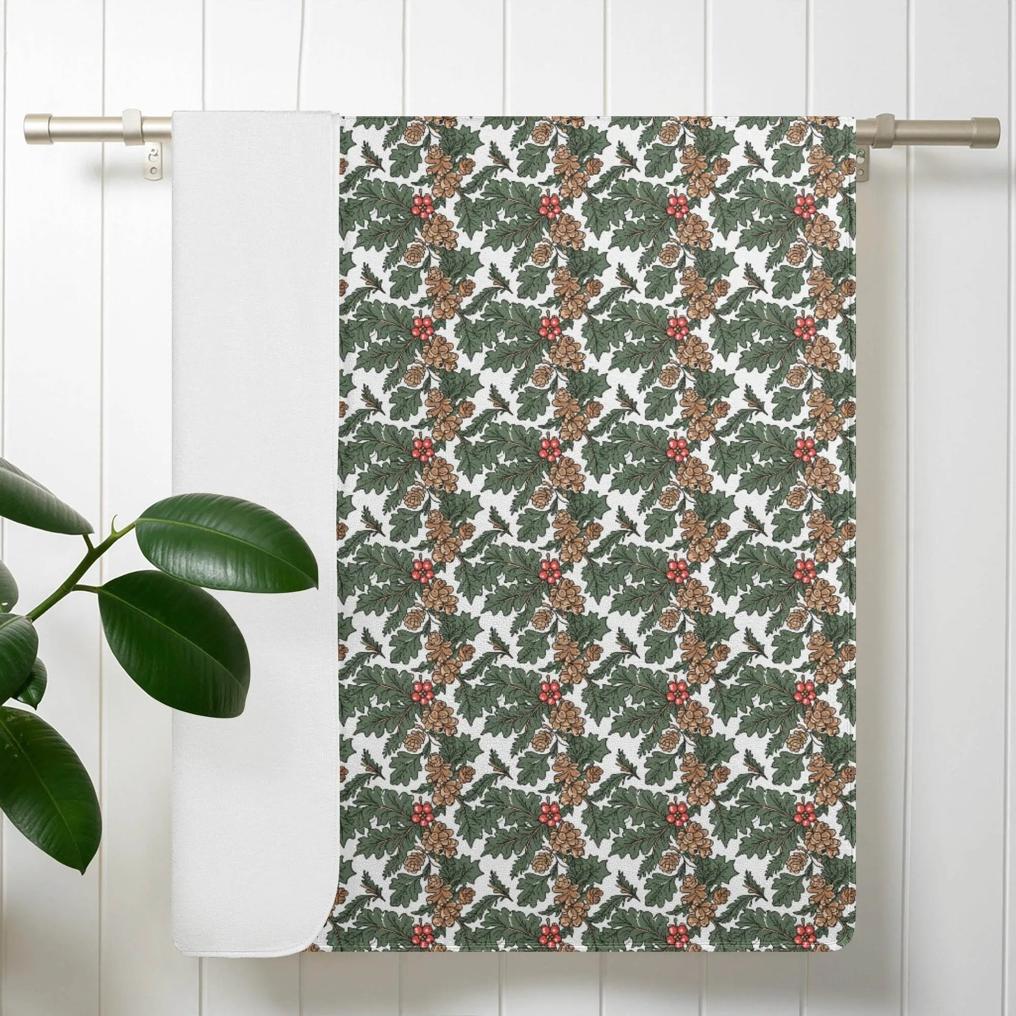 Holly Pine Bath Towel