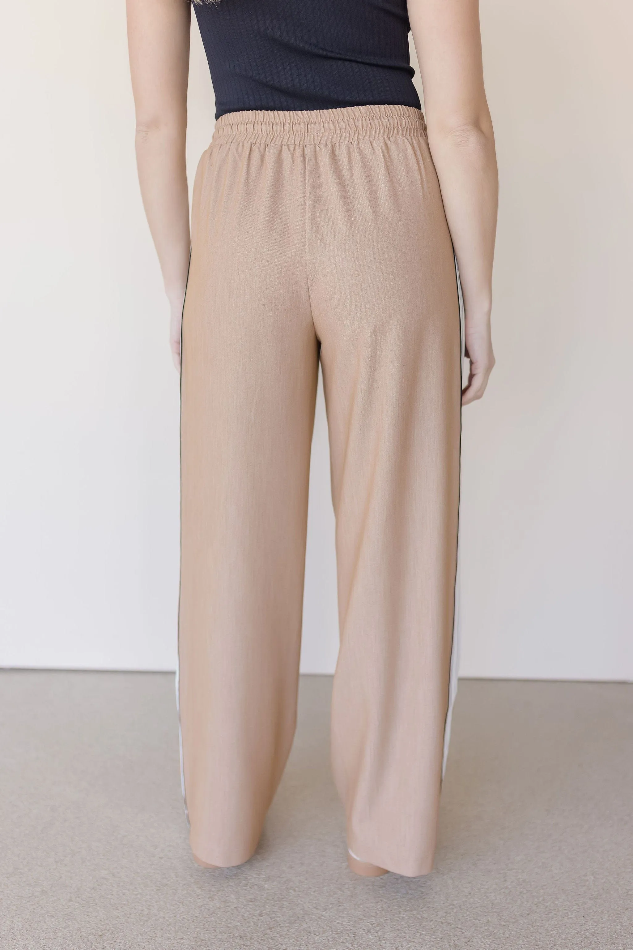 Sporty Tencel Pull-On Pant