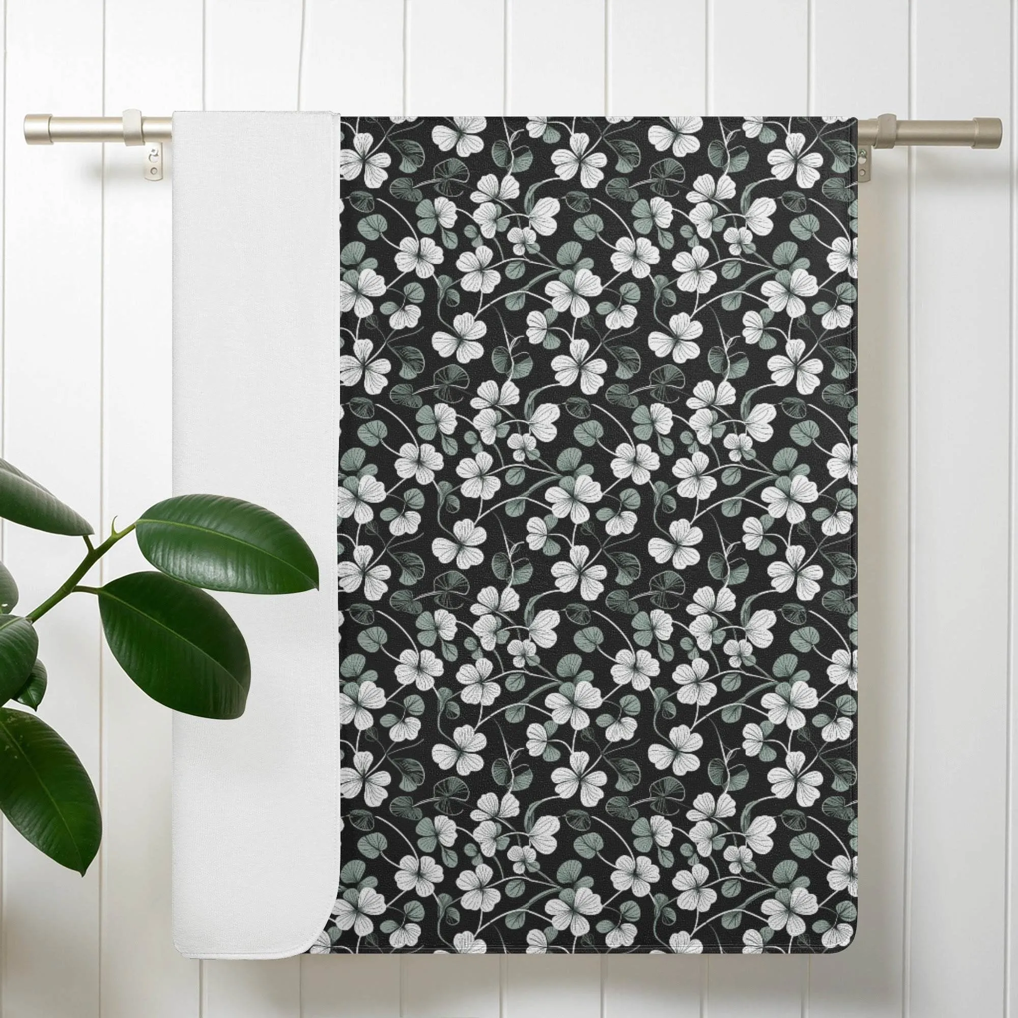 White and Green Clover Bath Towel
